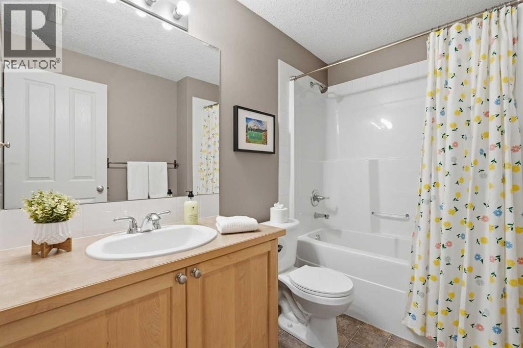 131 Springbank Terrace SW — photo 32