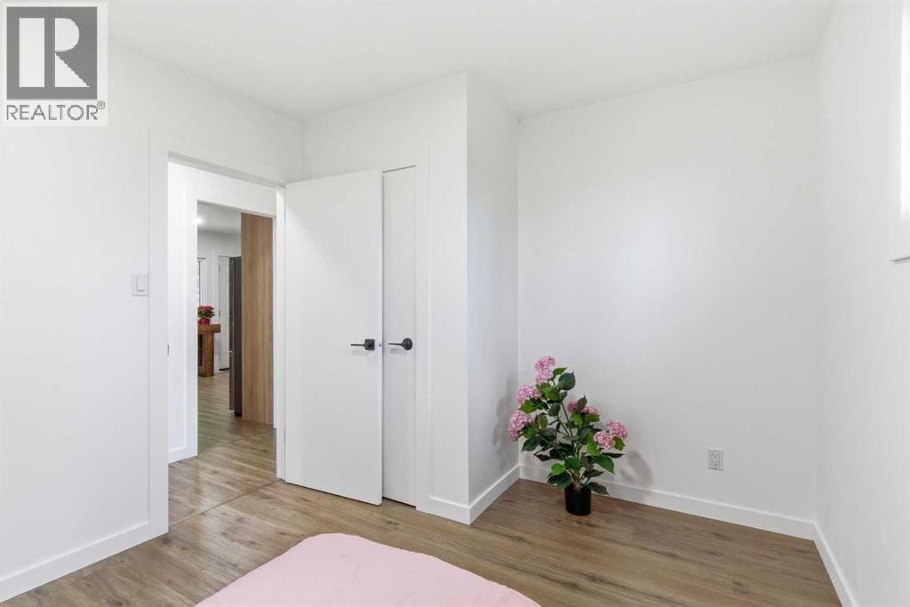3615 1 Street NE — photo 31