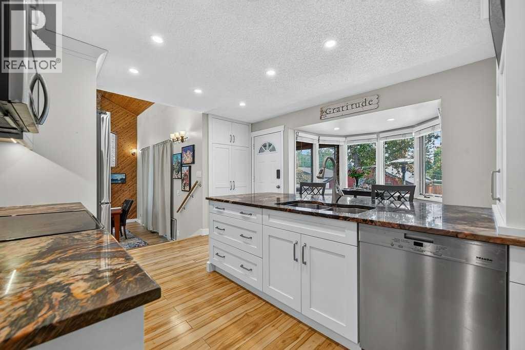 2319 5 Avenue NW — photo 20