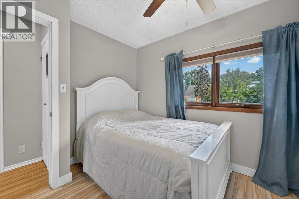 2319 5 Avenue NW — photo 34
