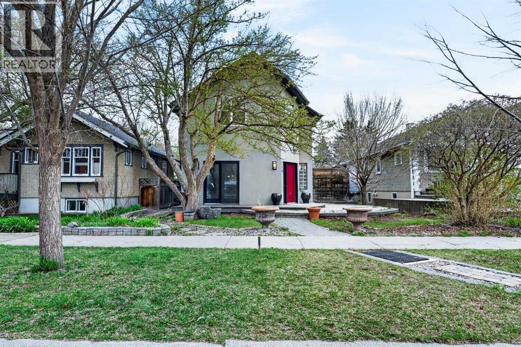 714 7 Avenue NE — photo 2