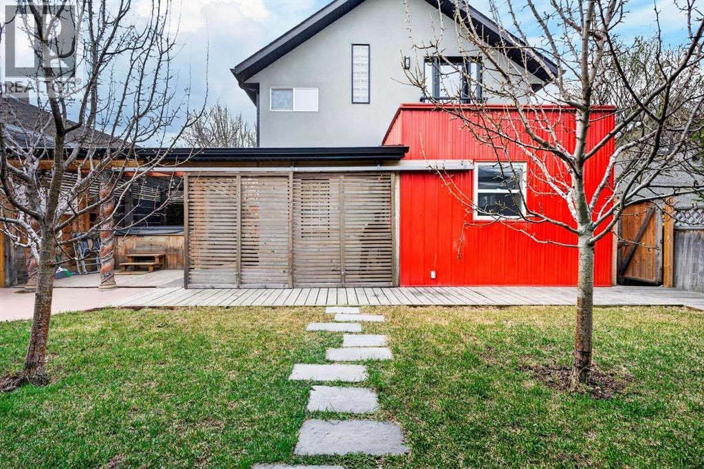 714 7 Avenue NE — photo 35