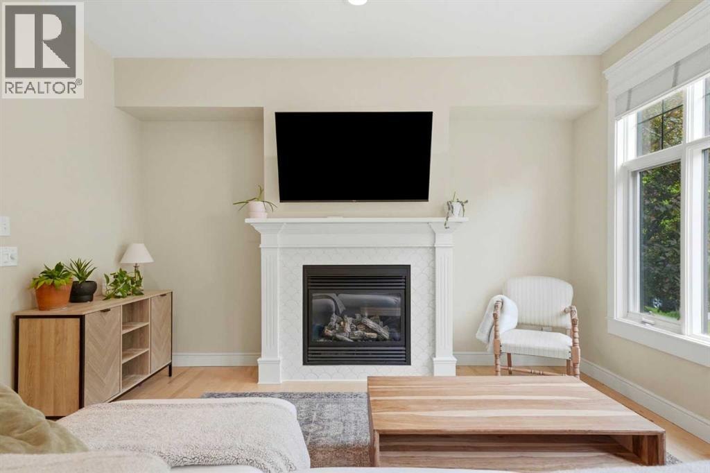 612 19 Avenue NW — photo 4