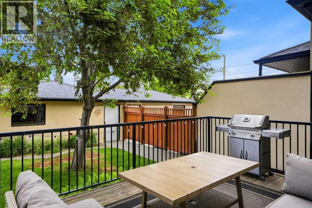 612 19 Avenue NW — photo 32