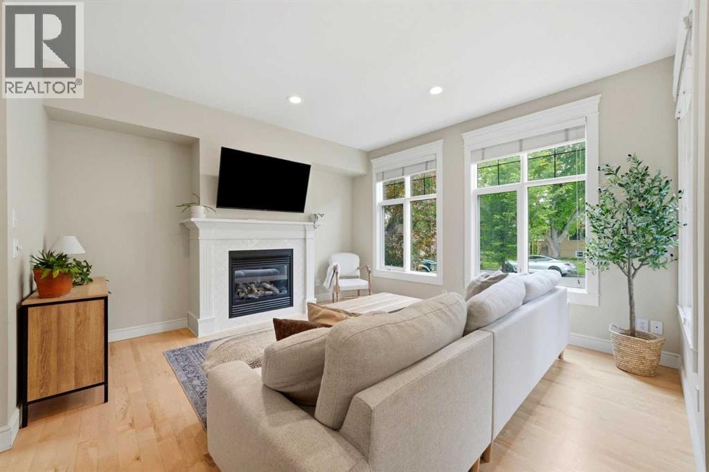 612 19 Avenue NW — photo 3