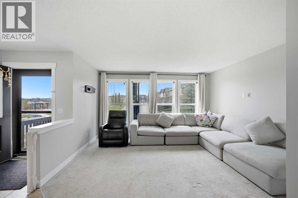 39 Panora Square NW — photo 7