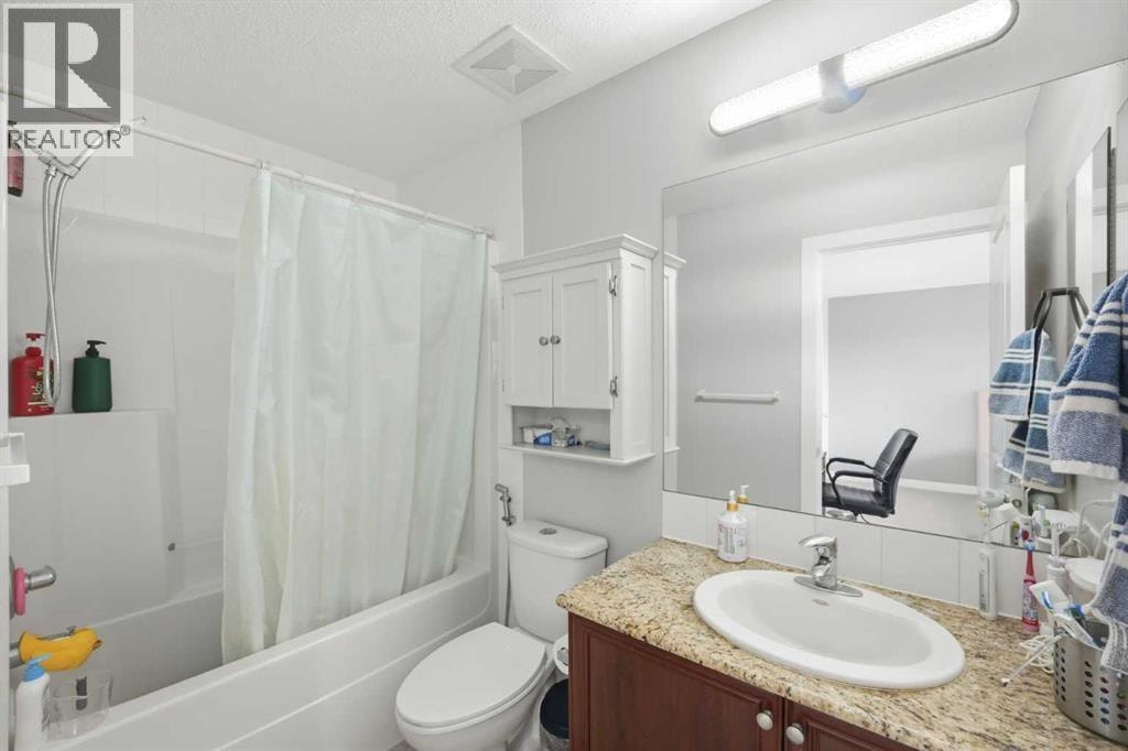 39 Panora Square NW — photo 33