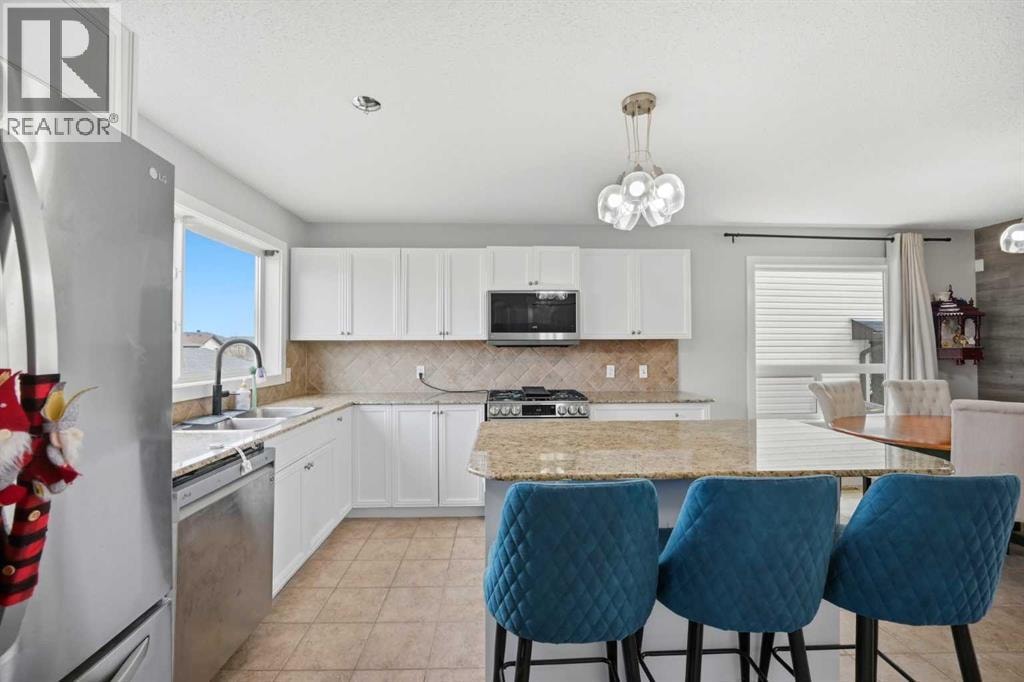 39 Panora Square NW — photo 15