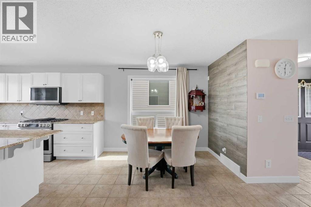 39 Panora Square NW — photo 11