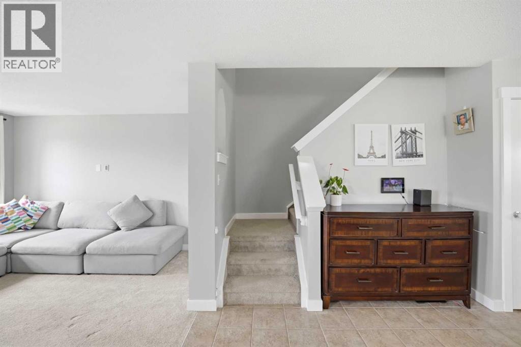 39 Panora Square NW — photo 10