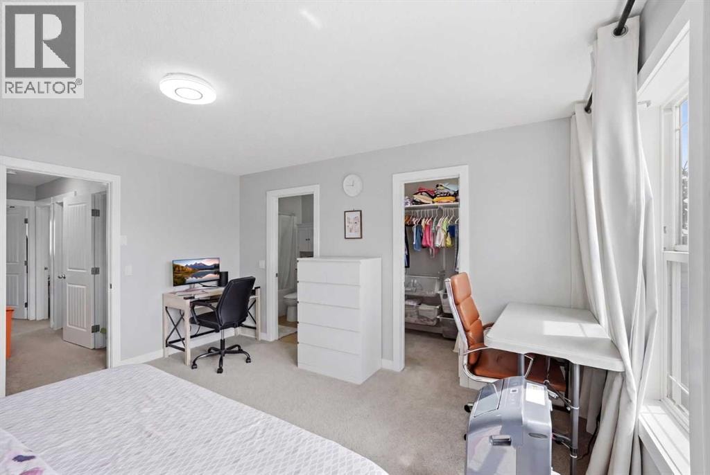 39 Panora Square NW — photo 32