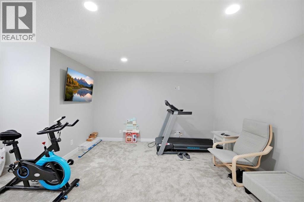 39 Panora Square NW — photo 35