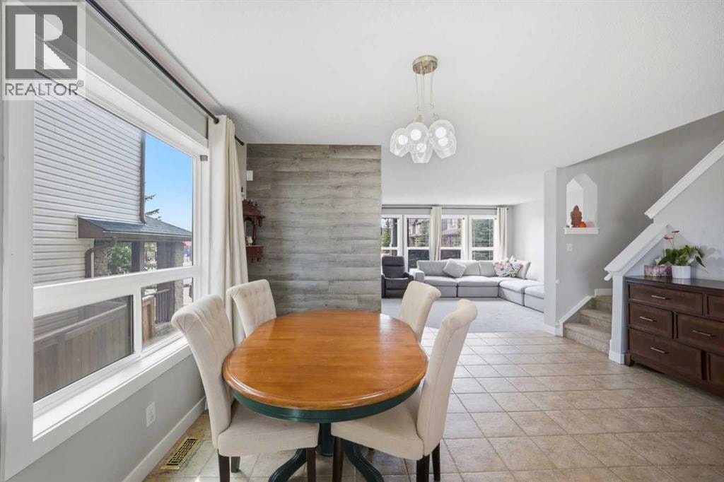 39 Panora Square NW — photo 12