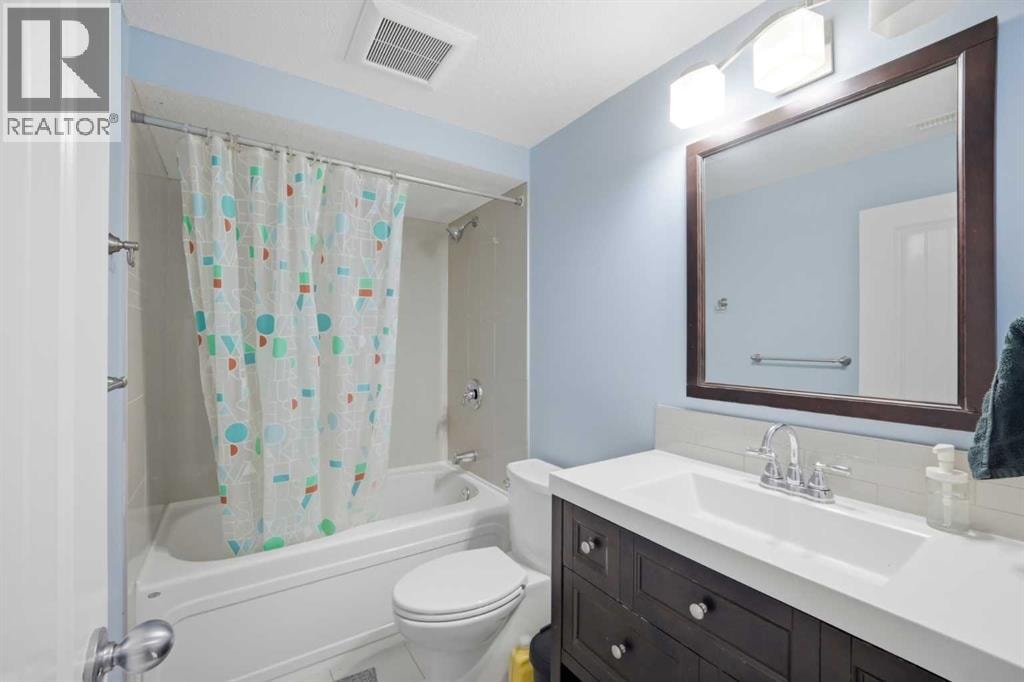 39 Panora Square NW — photo 42