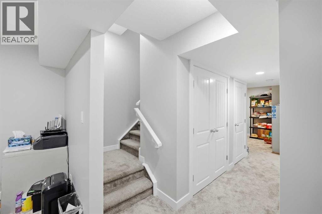 39 Panora Square NW — photo 34