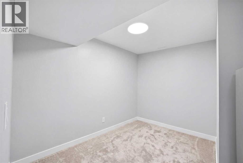 39 Panora Square NW — photo 39