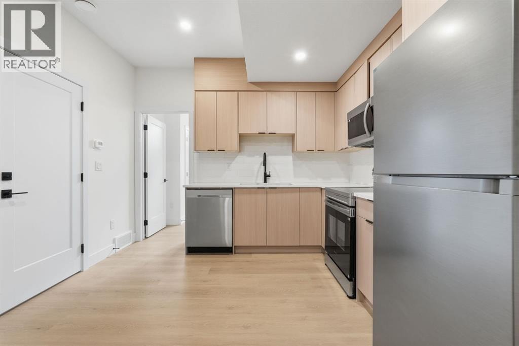 2105B 7 Street NE — photo 39