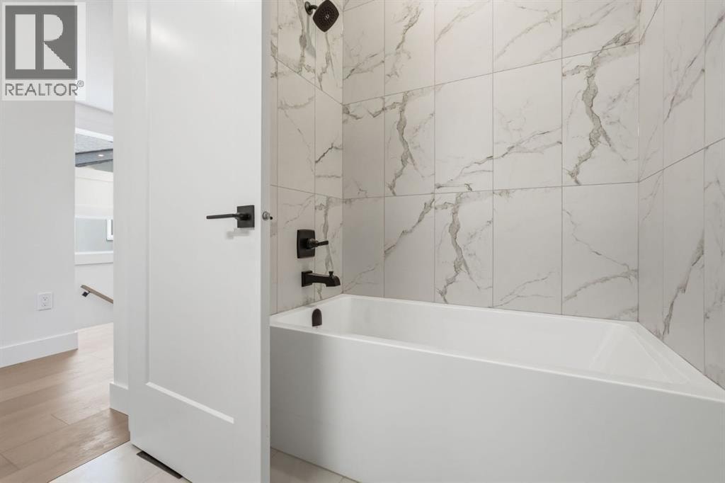 2105B 7 Street NE — photo 32