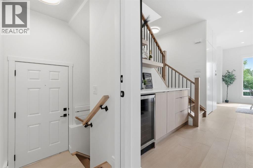 2105B 7 Street NE — photo 35