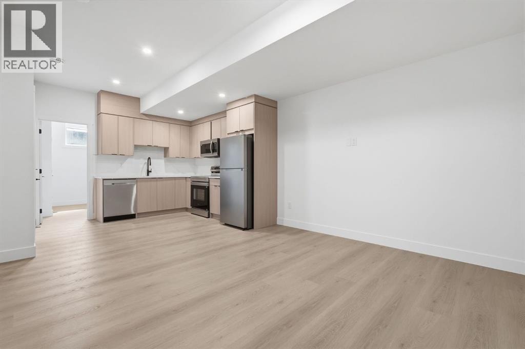2105B 7 Street NE — photo 40