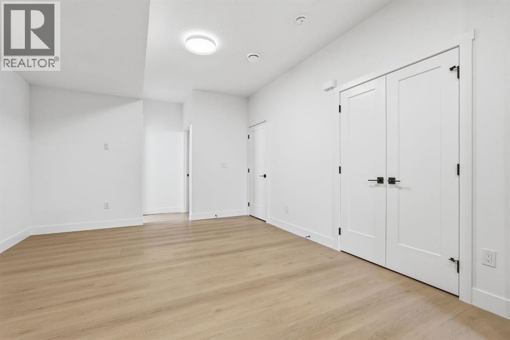 2105B 7 Street NE — photo 41