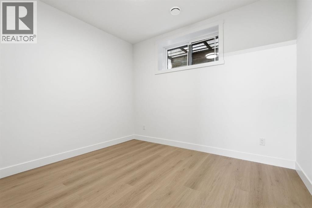 2105B 7 Street NE — photo 43