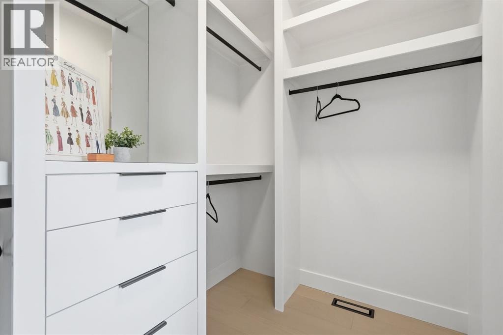 2105B 7 Street NE — photo 22