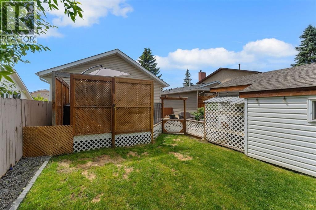 74 Eldorado Road SE — photo 31