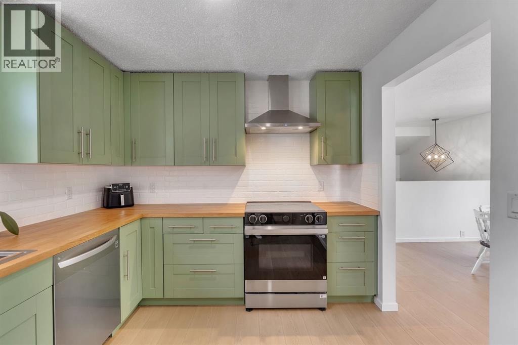 74 Eldorado Road SE — photo 3