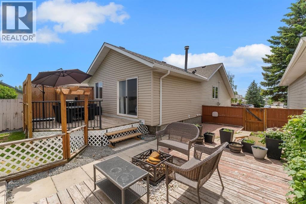 74 Eldorado Road SE — photo 28
