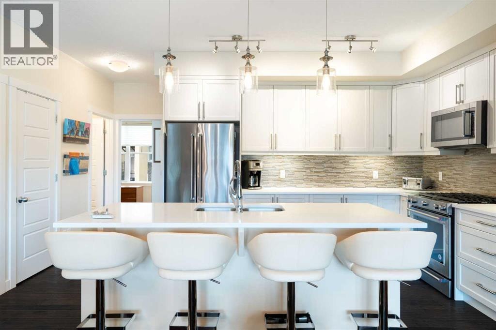 64 Cranbrook Drive SE — photo 9
