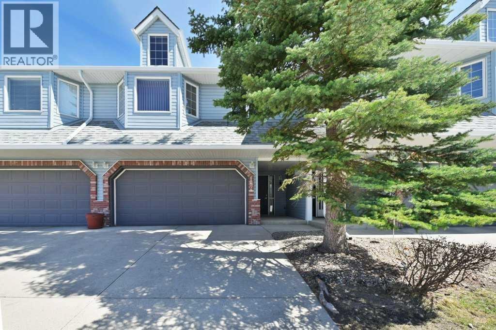 184 Valley Ridge Heights NW — photo 1