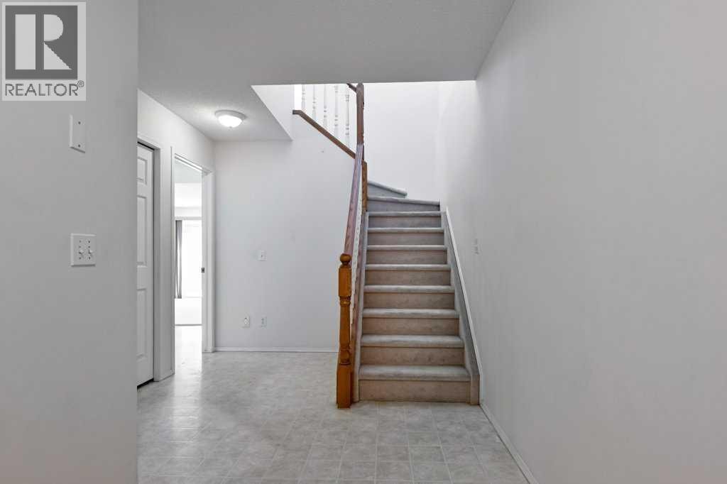 184 Valley Ridge Heights NW — photo 3