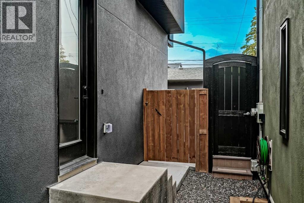 2626 4 Avenue NW — photo 41