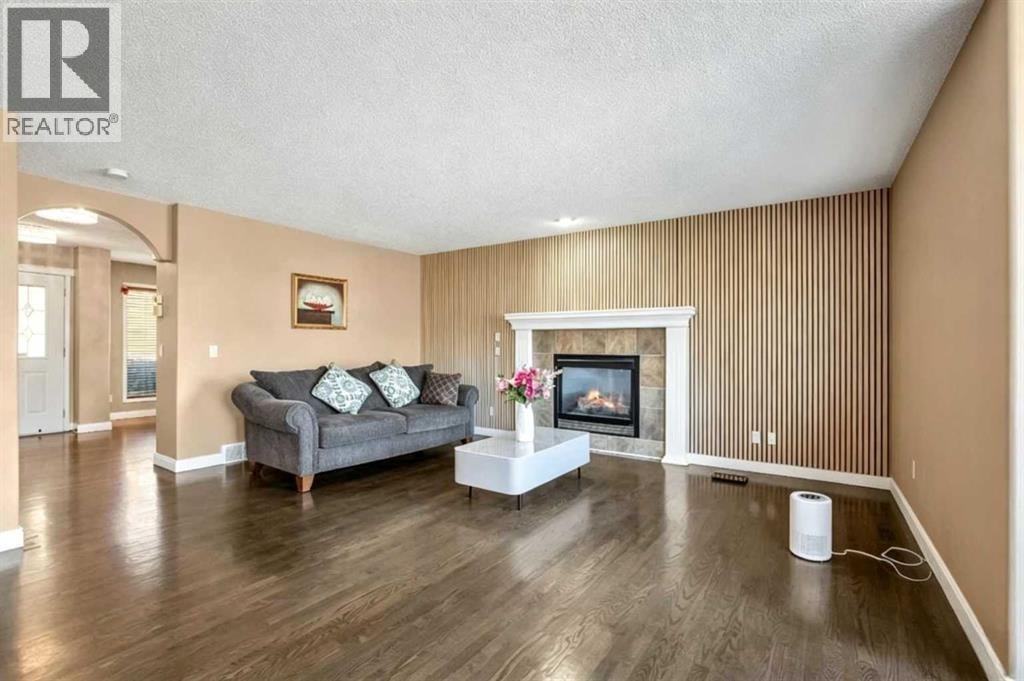 123 Cranwell Close SE — photo 14