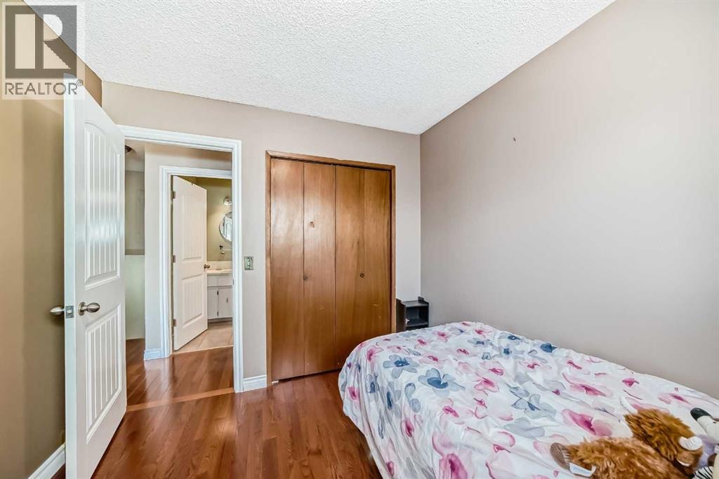 52 Beacham Road NW — photo 15