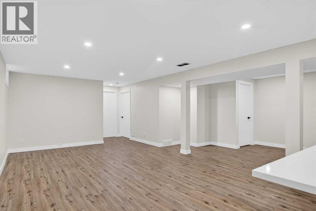 332 Wascana Crescent SE — photo 30