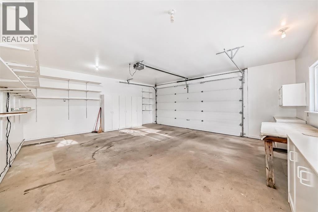 332 Wascana Crescent SE — photo 44