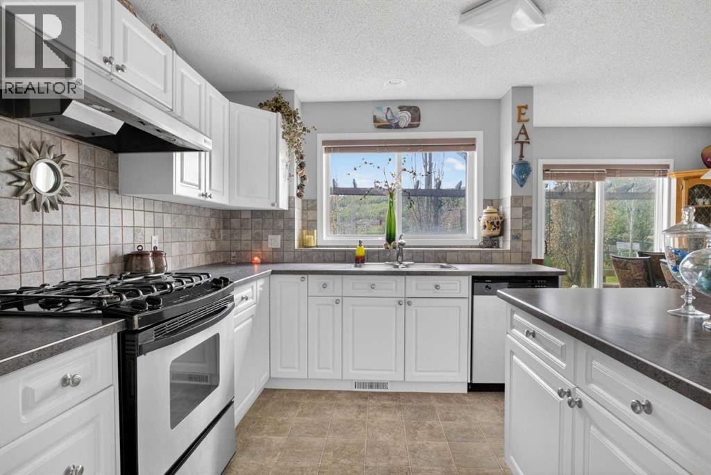 112 Valley Stream Close NW — photo 18