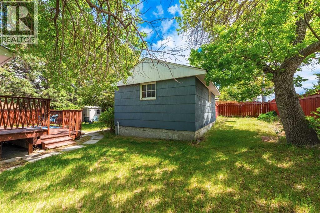 423 Spyhill Road NW — photo 30