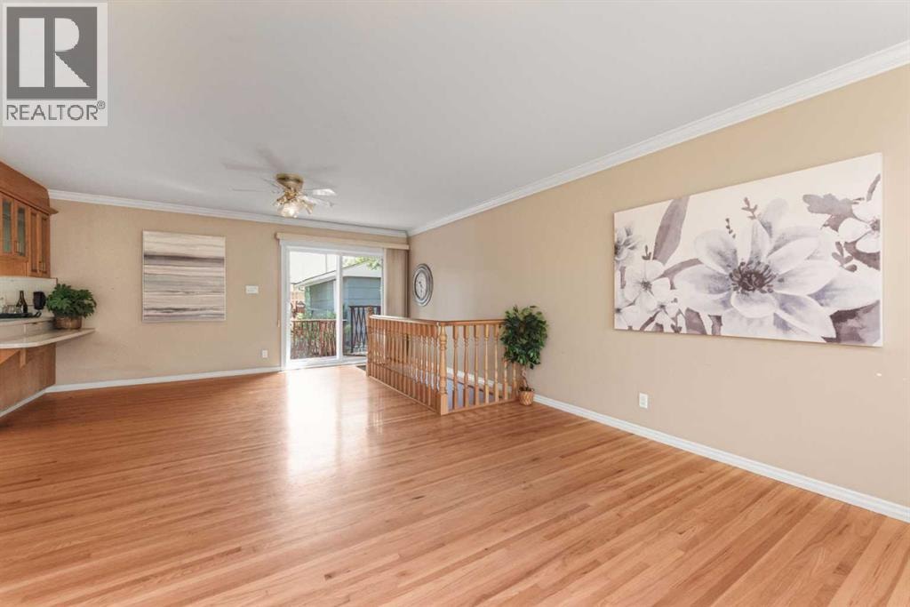 423 Spyhill Road NW — photo 6