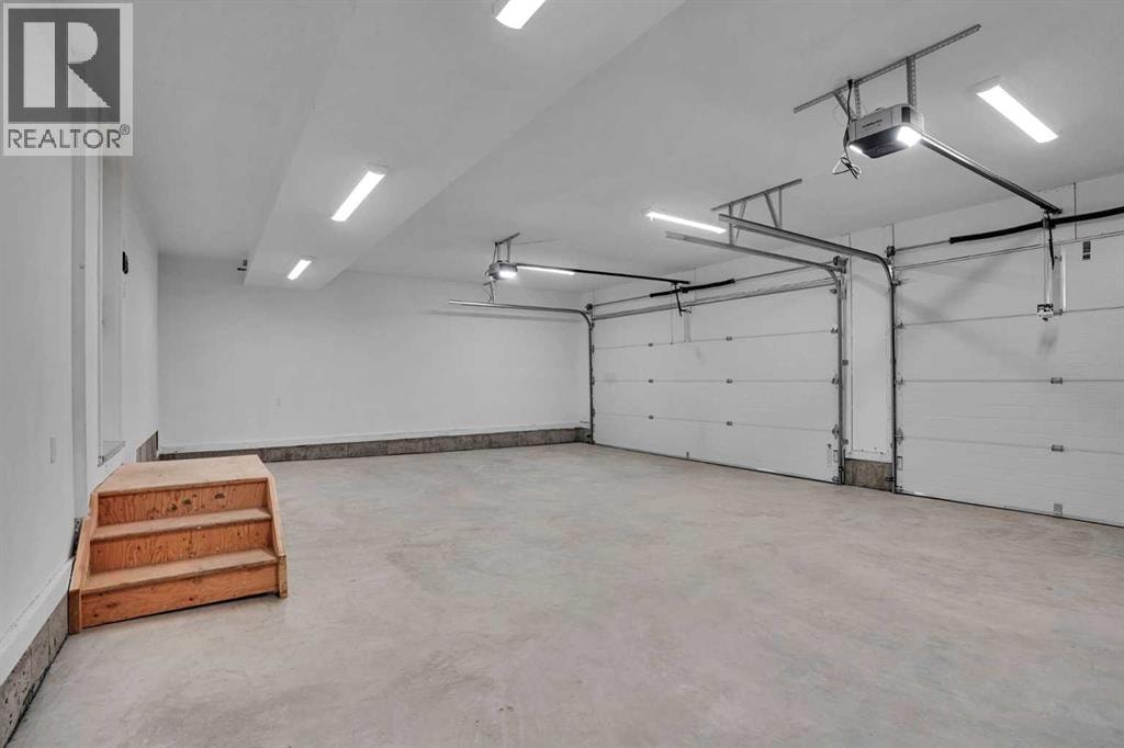 14 Gladeview Crescent SW — photo 33