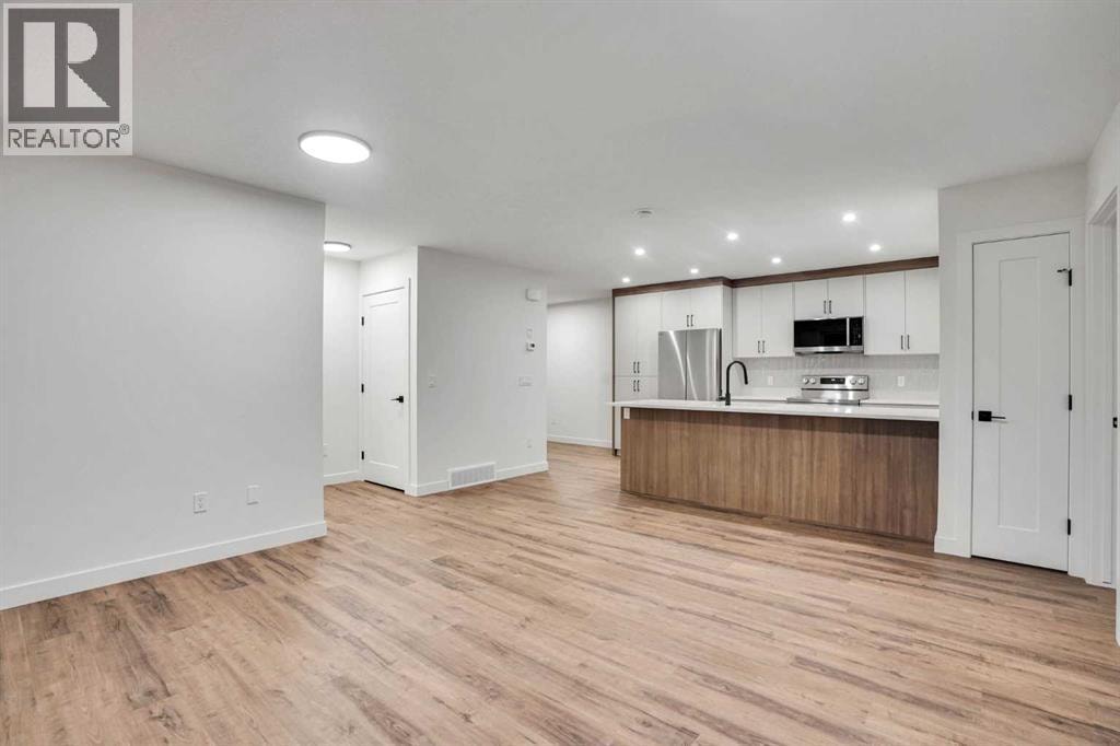 14 Gladeview Crescent SW — photo 37