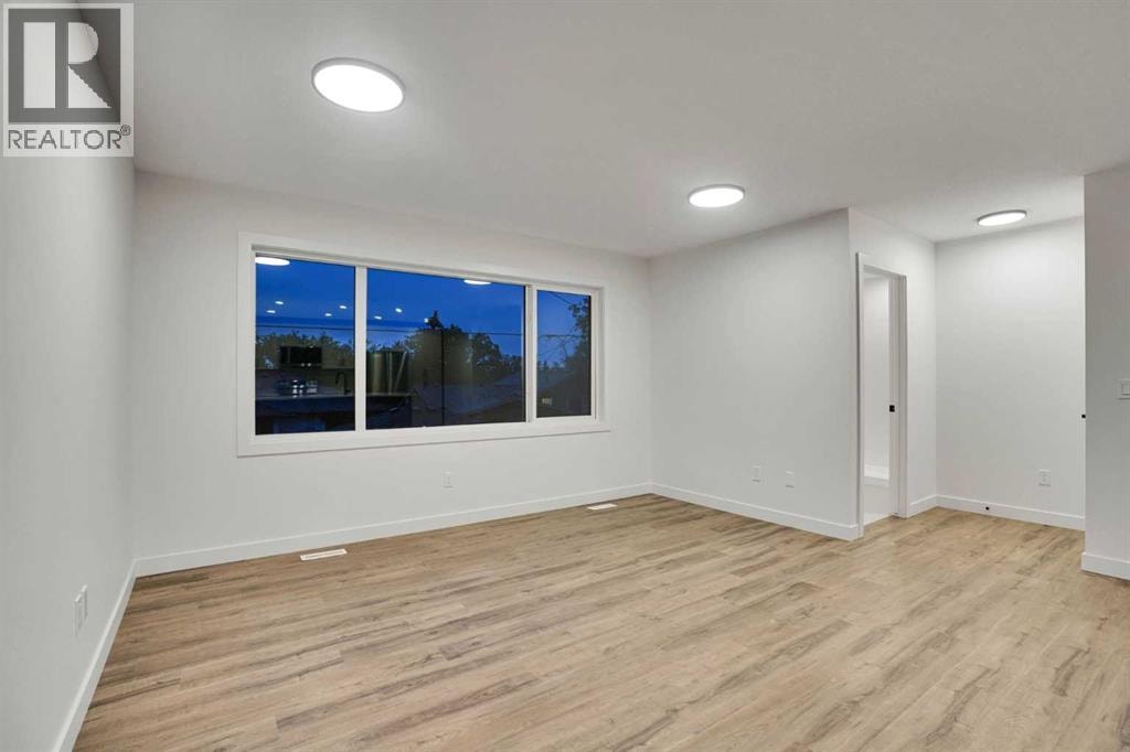 14 Gladeview Crescent SW — photo 38