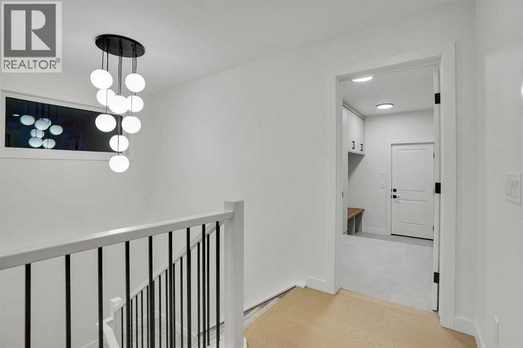 14 Gladeview Crescent SW — photo 23