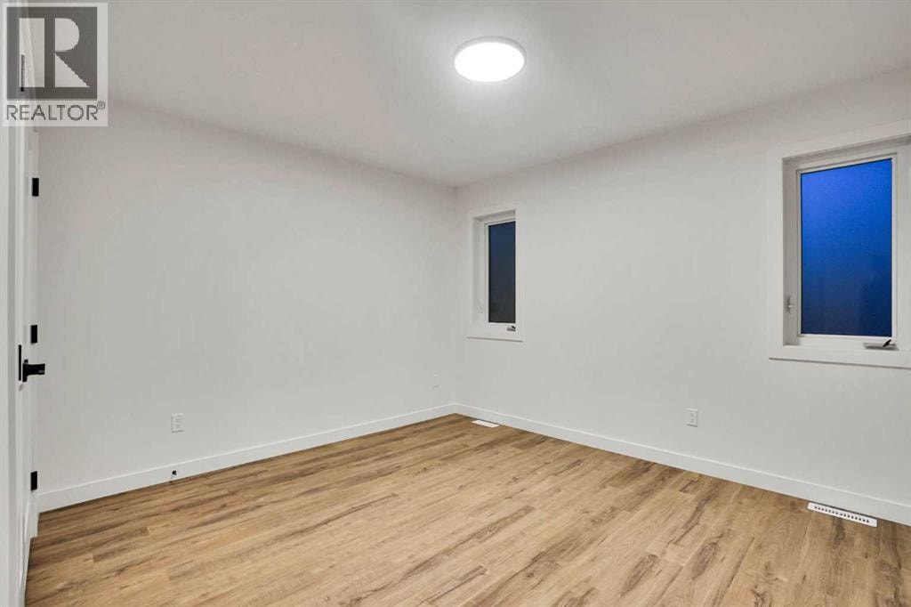 14 Gladeview Crescent SW — photo 39