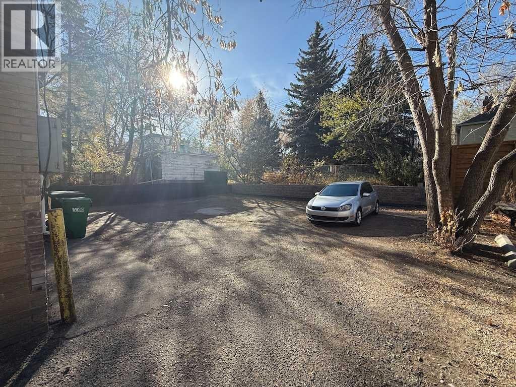 1821 17 Street SW — photo 27