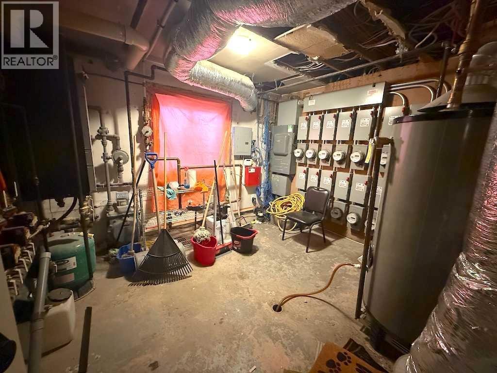 1821 17 Street SW — photo 26