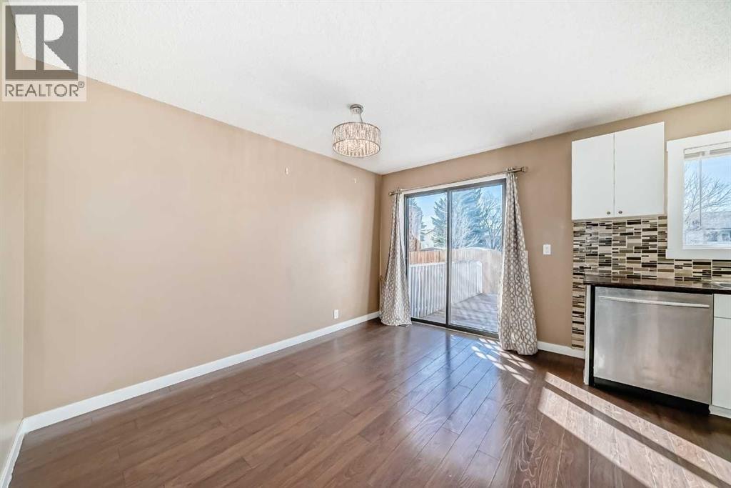5 Falchurch Road NE — photo 2