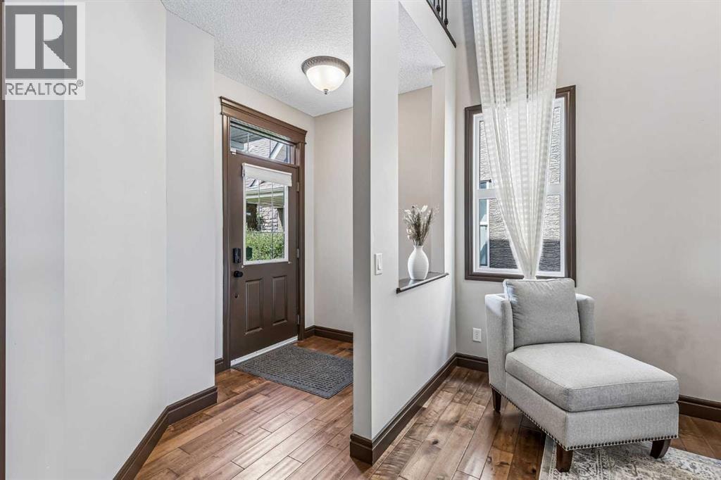 12 Mahogany Heath SE — photo 4